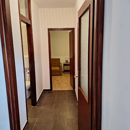 Mw , Zuti Appartement *