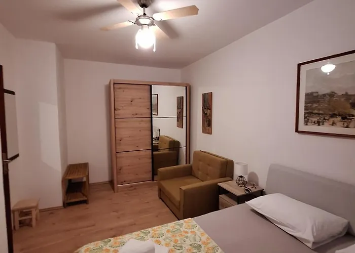 Apartamento Mw , Zuti *