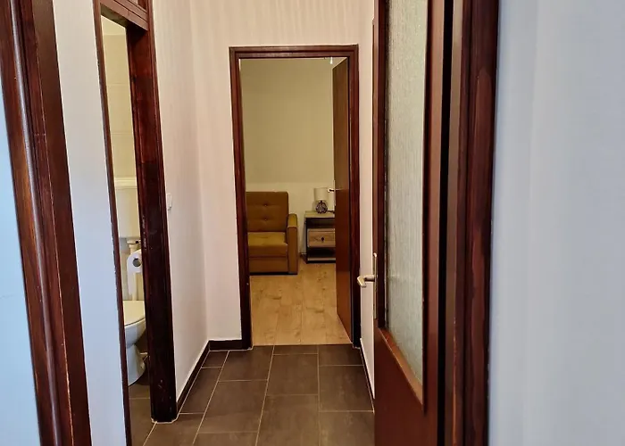 Mw , Zuti Apartamento *