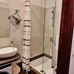 Apartament Mw , Zuti